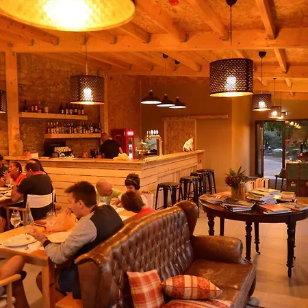 Glamping Hills 2* Santa Comba de Rossas
