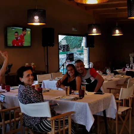 Glamping Hills אוהל מפואר Santa Comba de Rossas