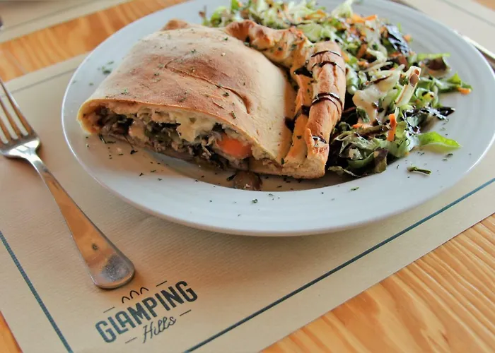 Glamping Hills Luxusní stan Santa Comba de Rossas