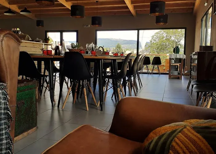 Glamping Hills 2* Santa Comba de Rossas