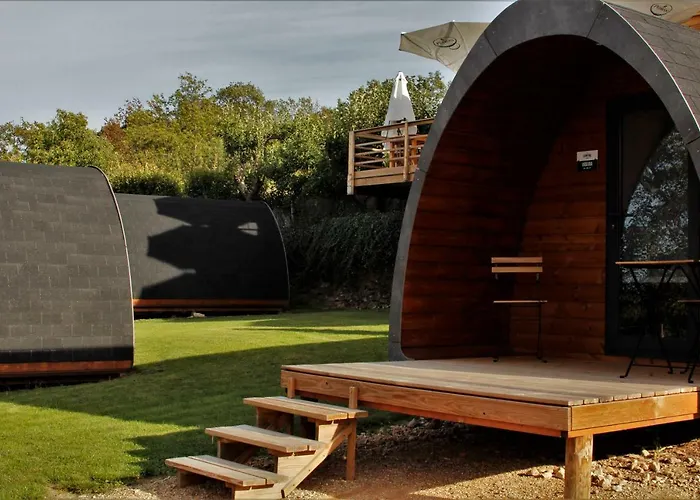 Luxusní stan Glamping Hills Santa Comba de Rossas